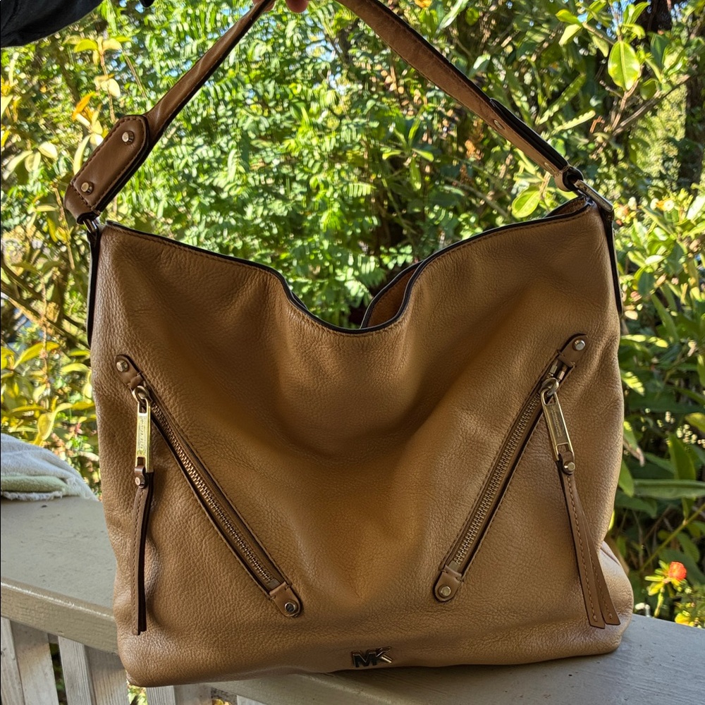 Michael Kors Evie Hobo